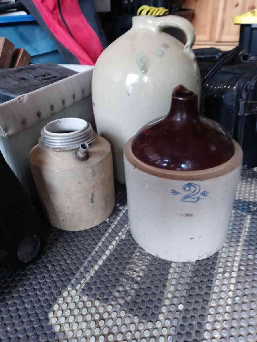 3wine jugs
