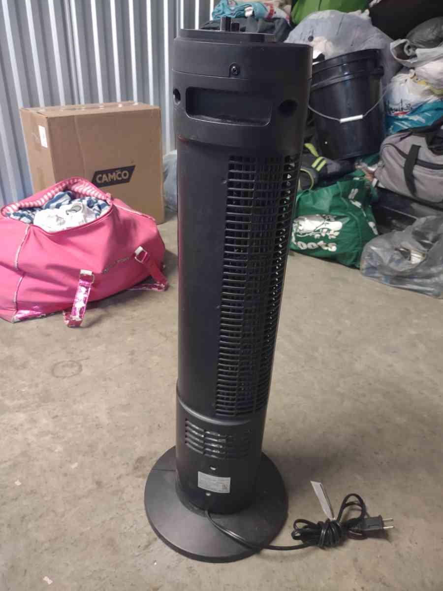 Mainstays 28 3Speed Oscillating Tower Fan FZ1019MB BlackNow