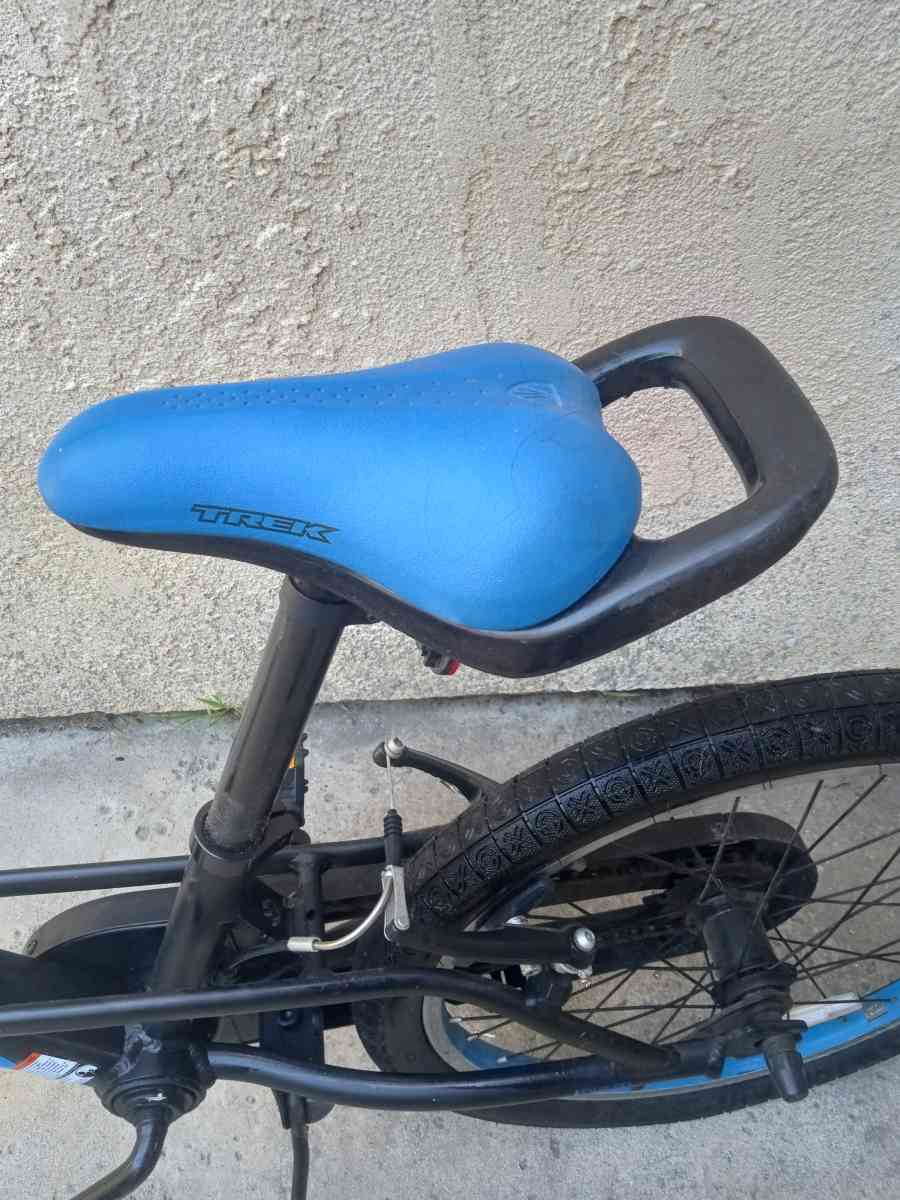 TREK Jet Series 20 Kids Bike 20 inch diameter tire