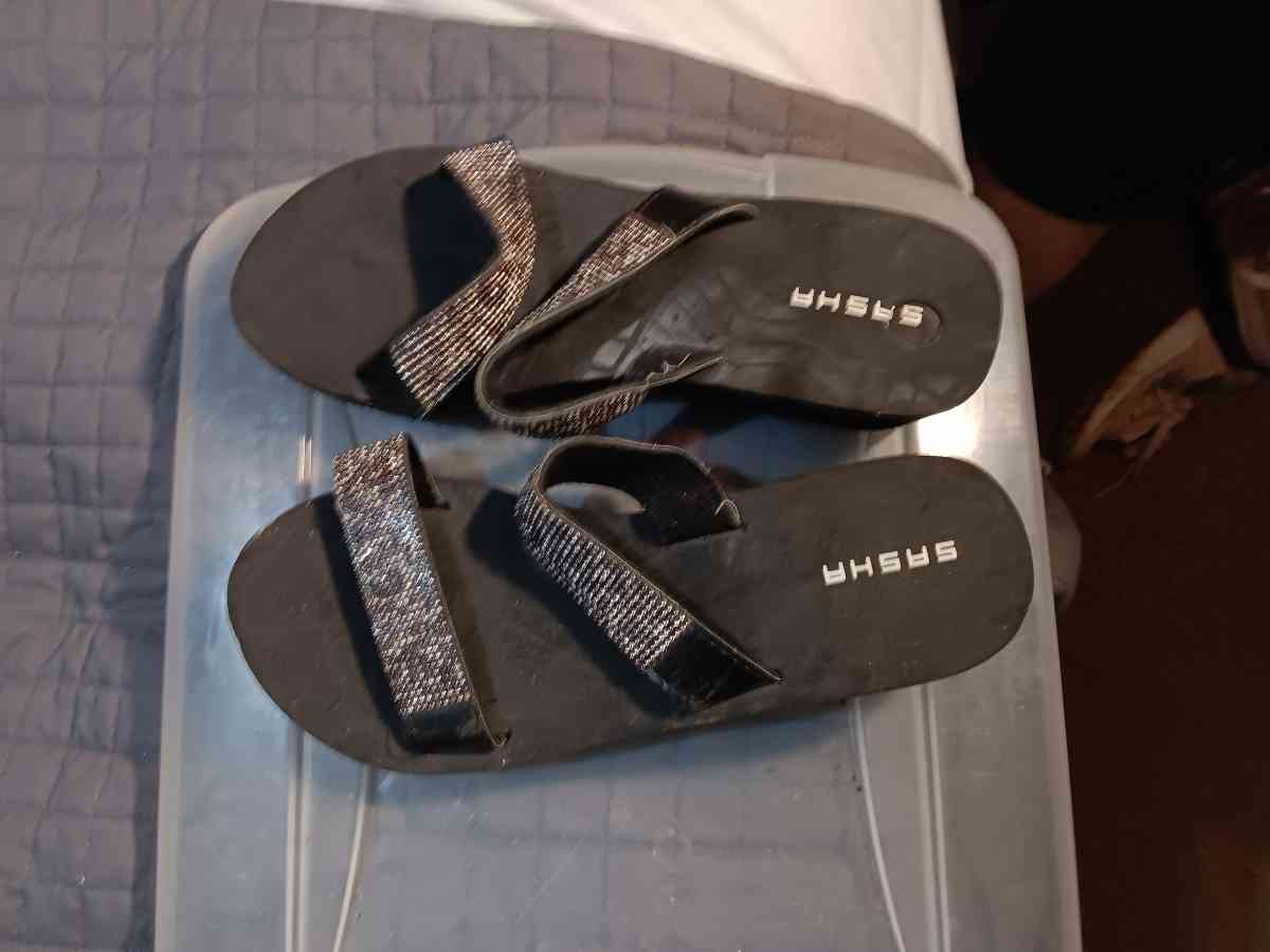 SASHA sandels size 8 in womens