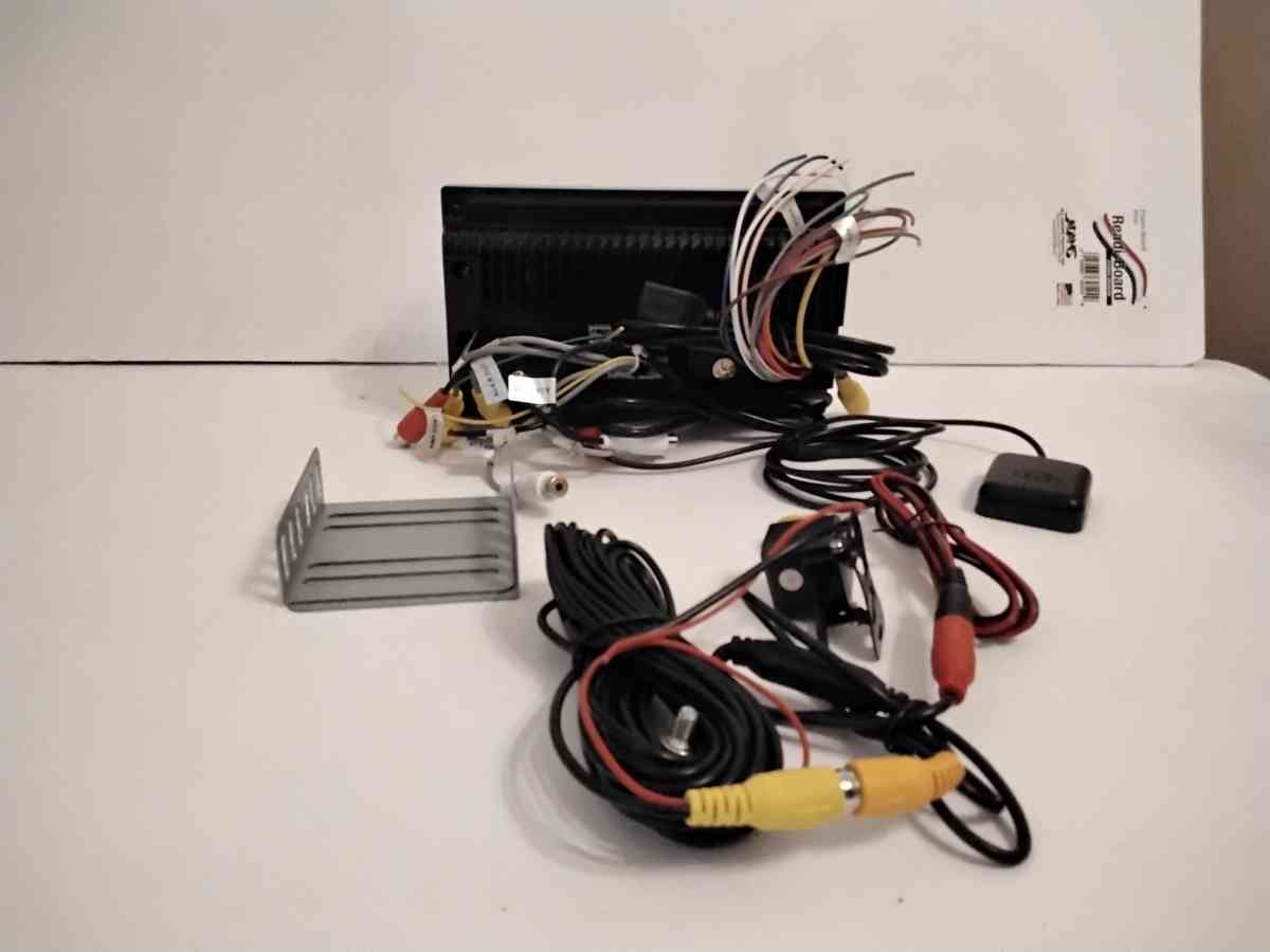 AFTERMARKET IN DASH NAVIGATION SYSTEM WITH BACKUP CAMERA
