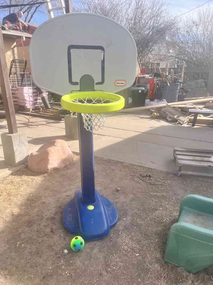 little tikes toddler basketball hoop