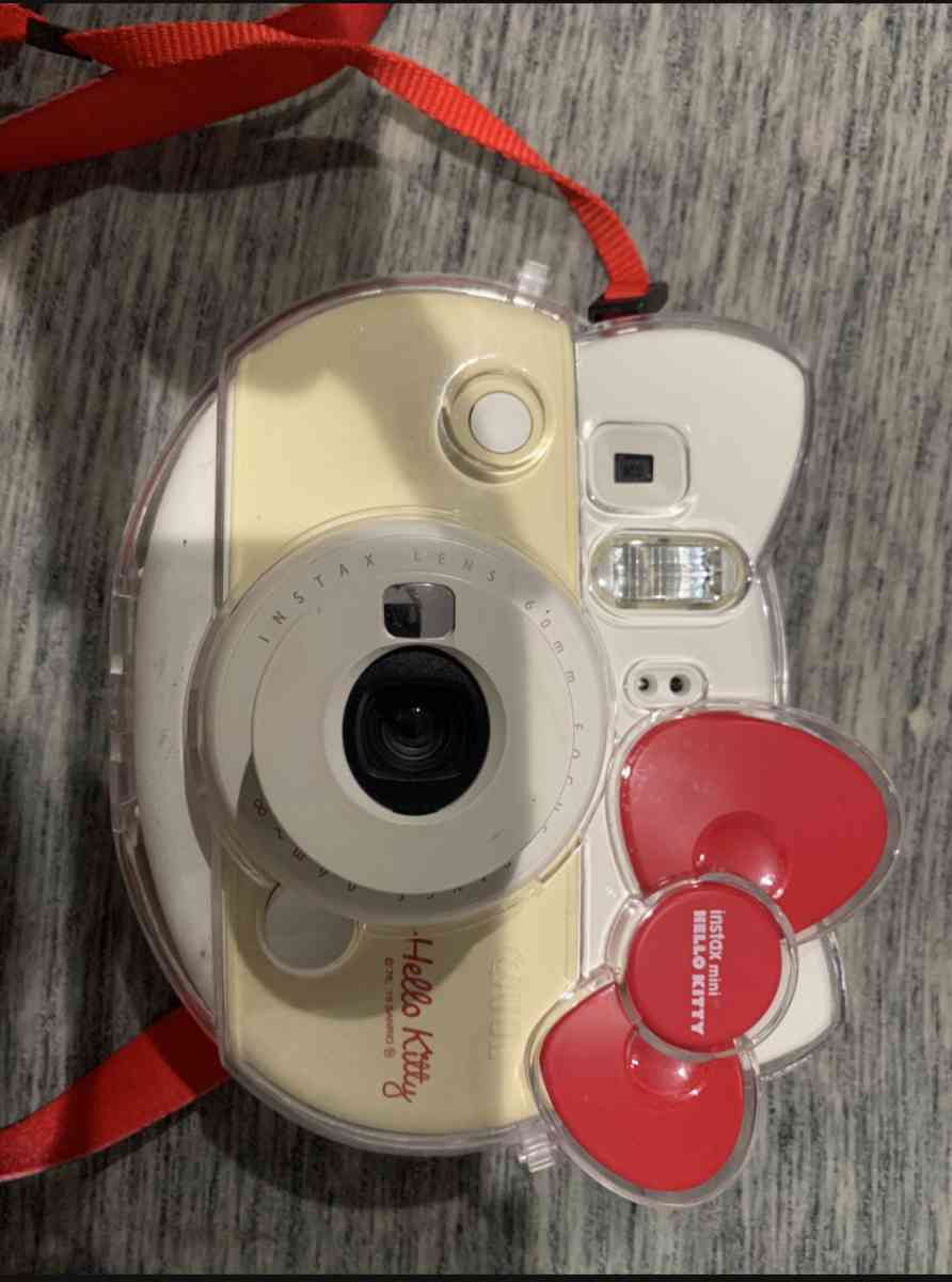 hello kitty limited edition Polaroid camera