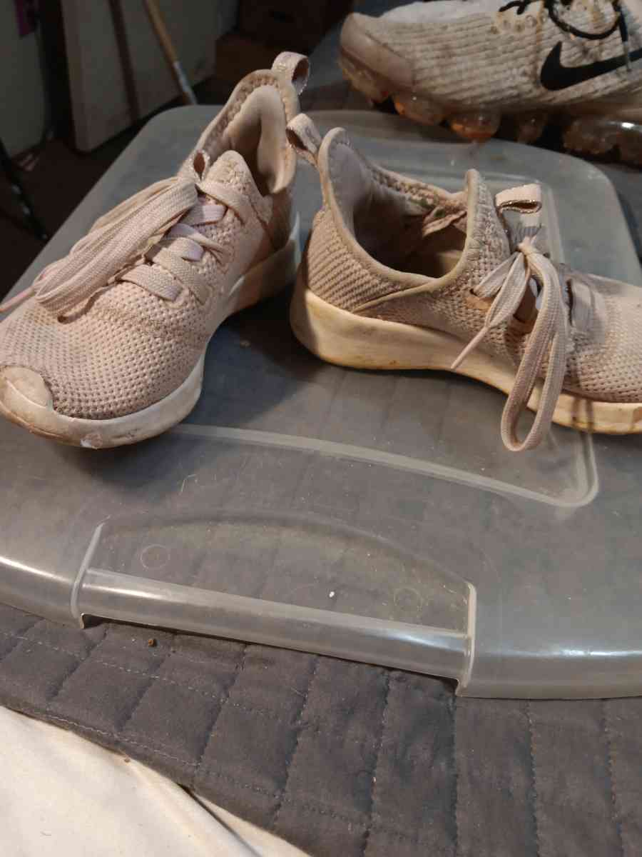 Adidas kids size 11k