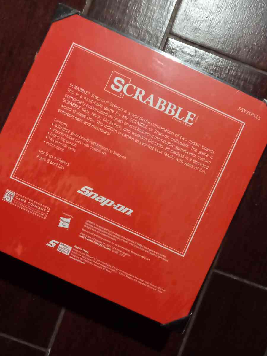 Scrabble Snap on Edition board game