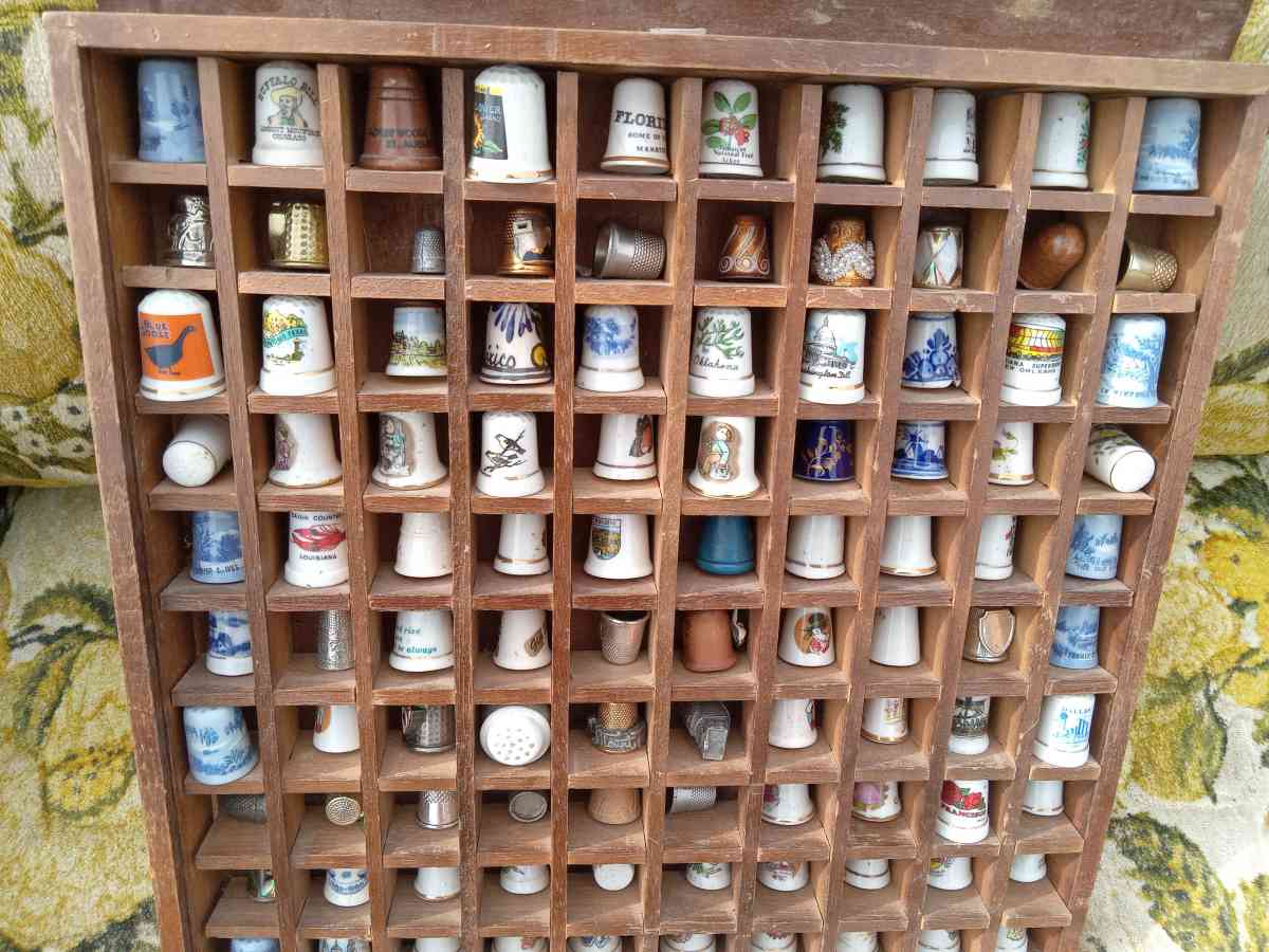 Vintage Thimble Collection set