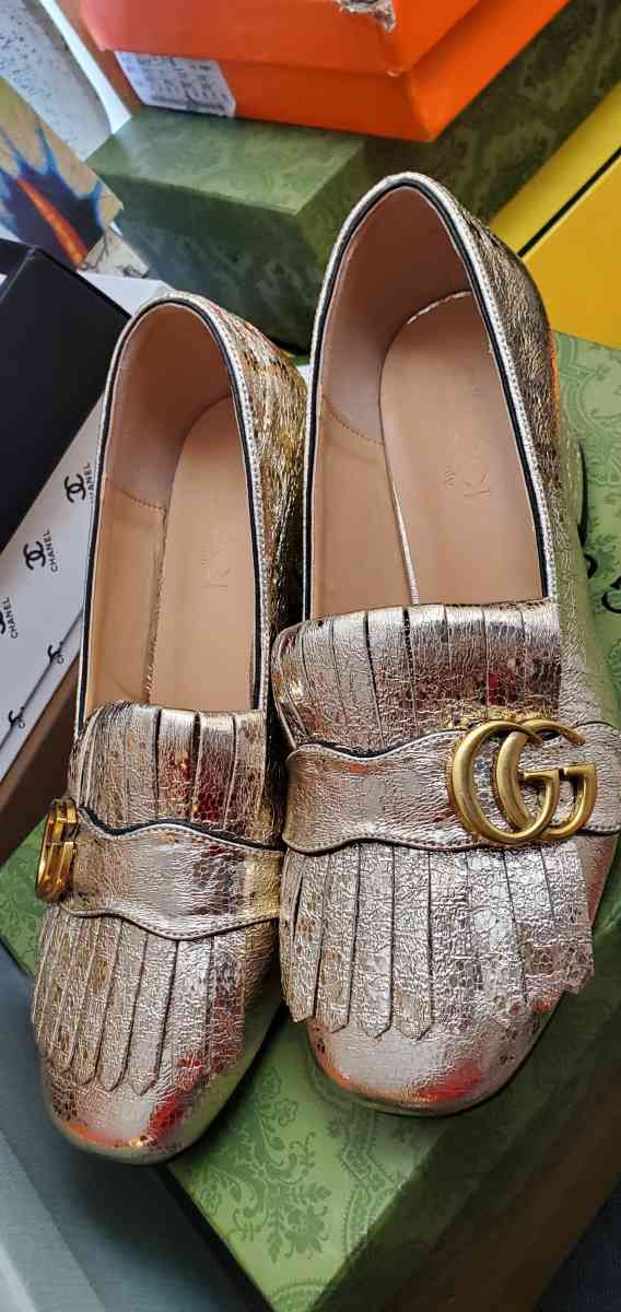 gold GG shoes size 7