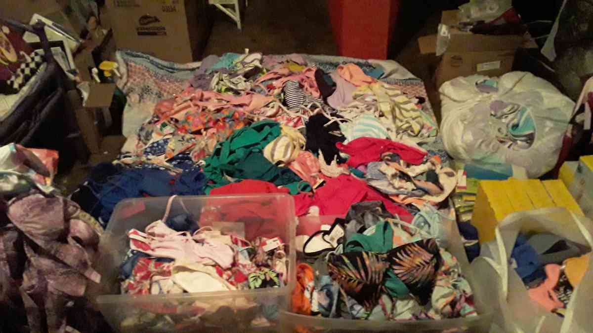 brand new bikinis 5 dollars set