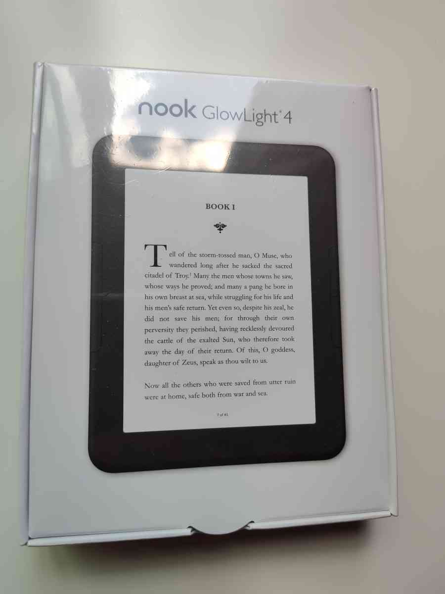 Unopened Barns and Noble Glowlight 4