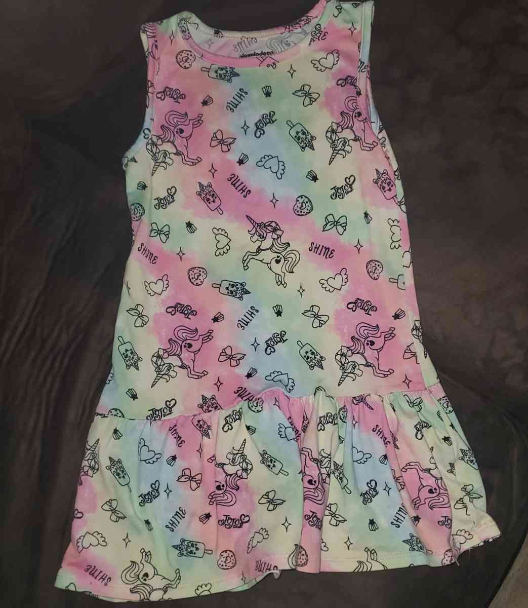Girls dress