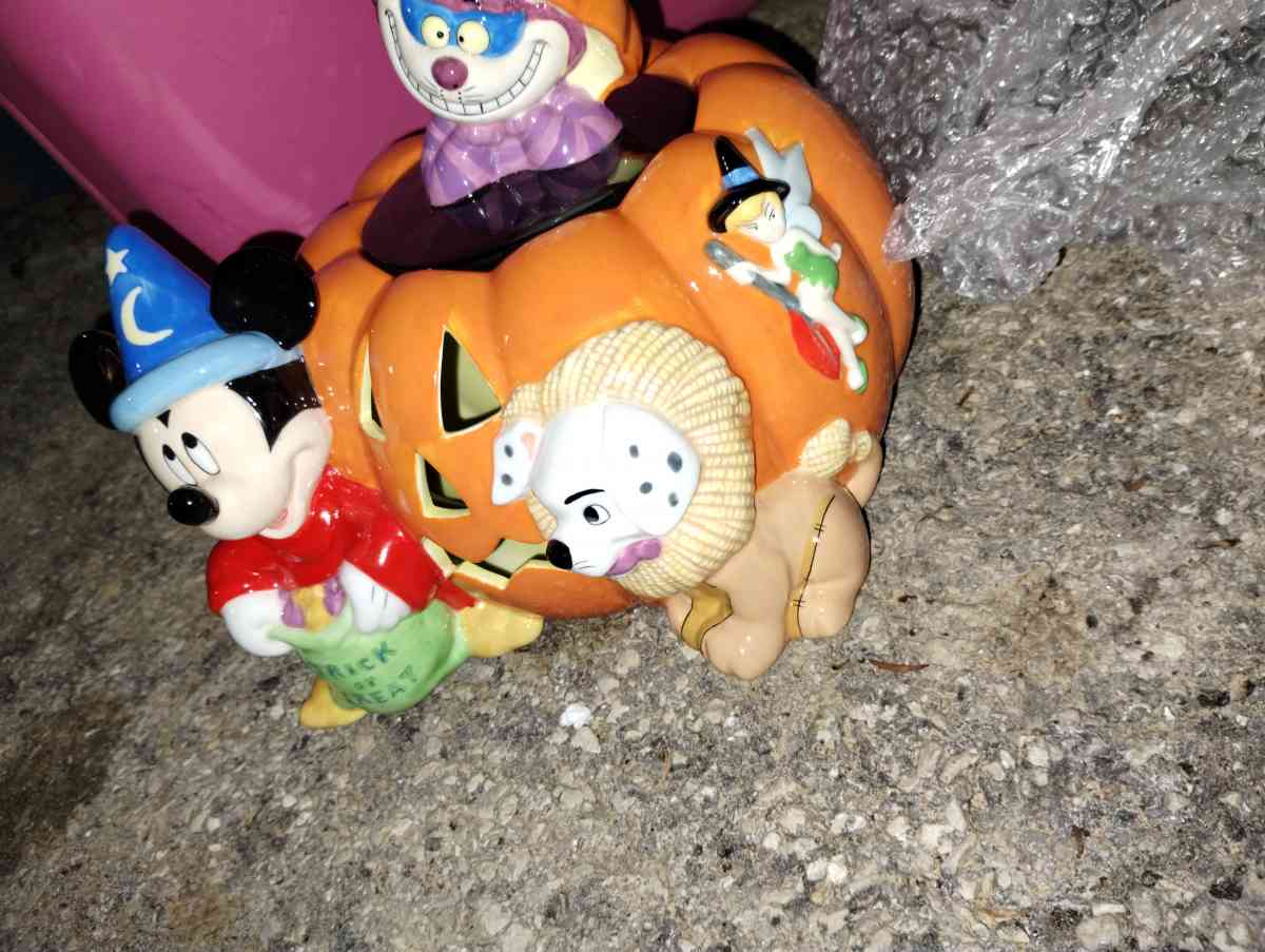 mickey mouse and friends Halloween pumpkin cookie jar