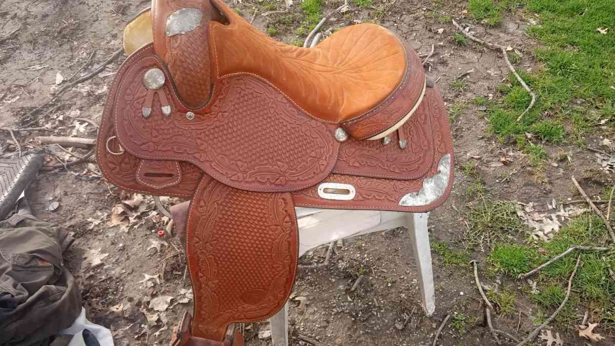 Its a Whiting saddle very good condition