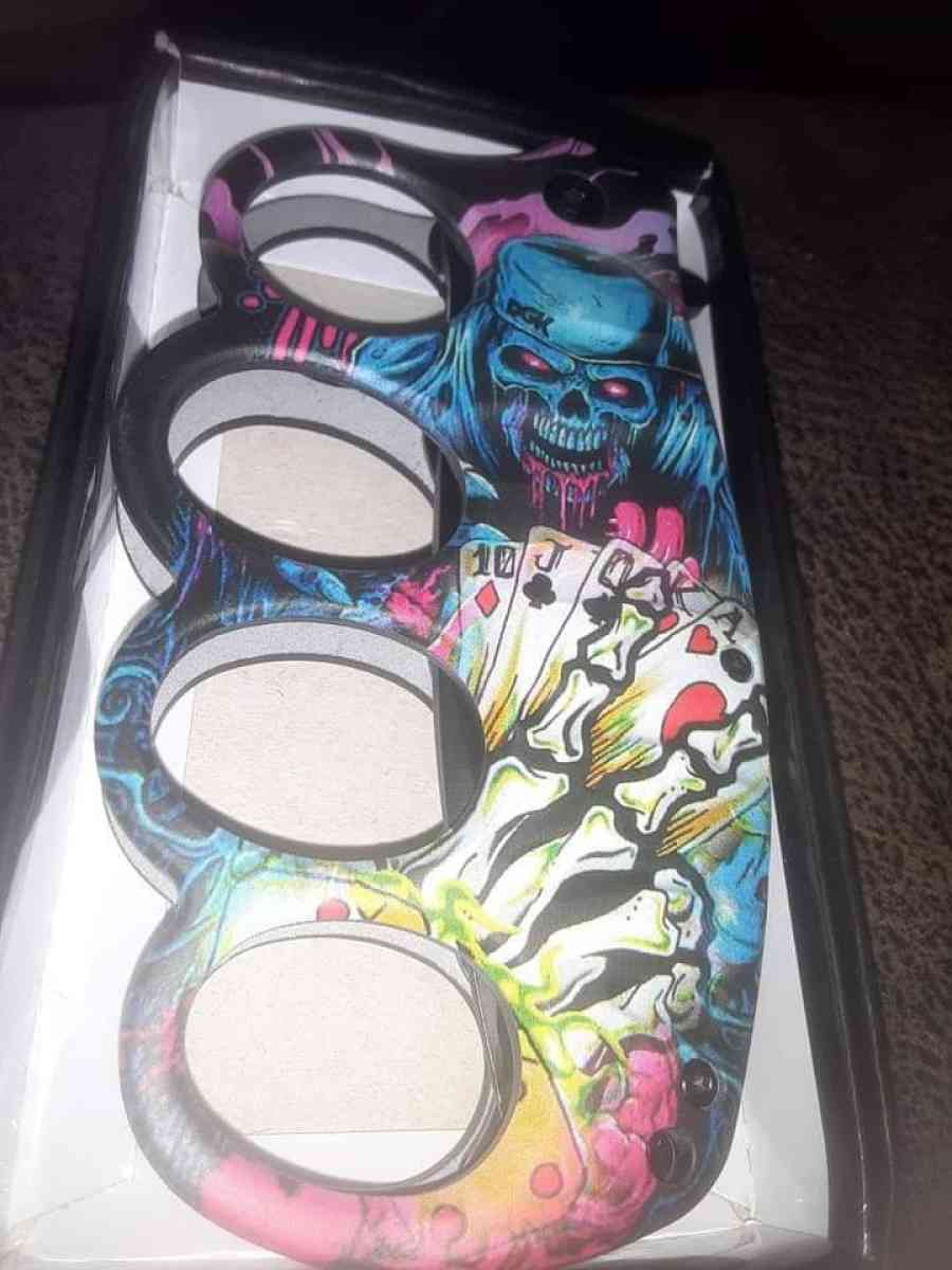 Brand New Skull Knuckle Knife