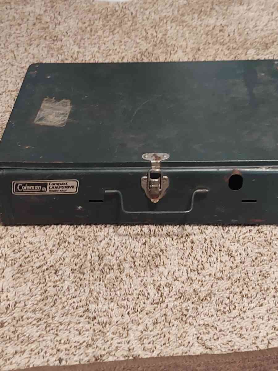 vintage Coleman 2 burner capstone 425f
