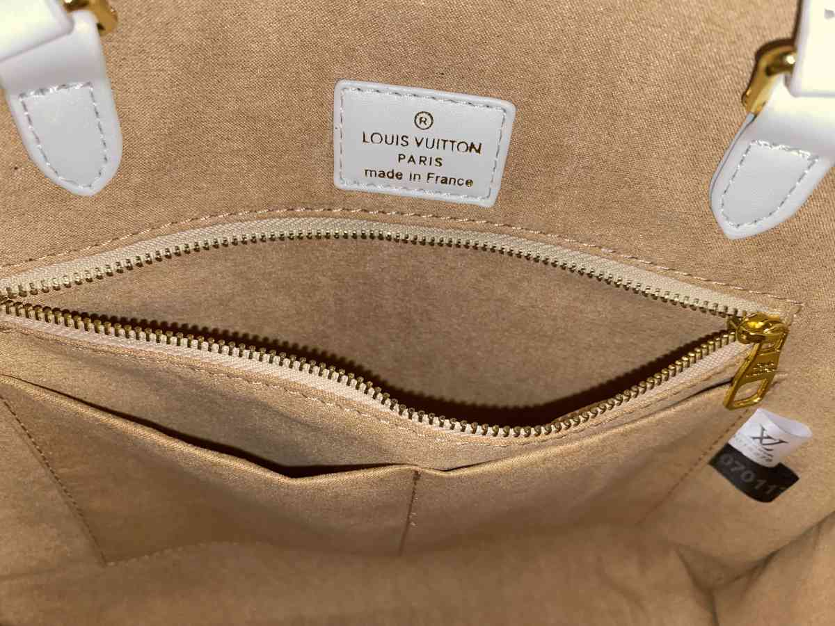 LV Crossbody On The Go