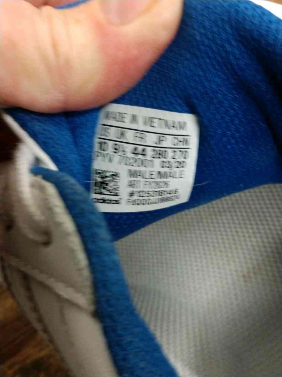 Cloud white royal blue adidas