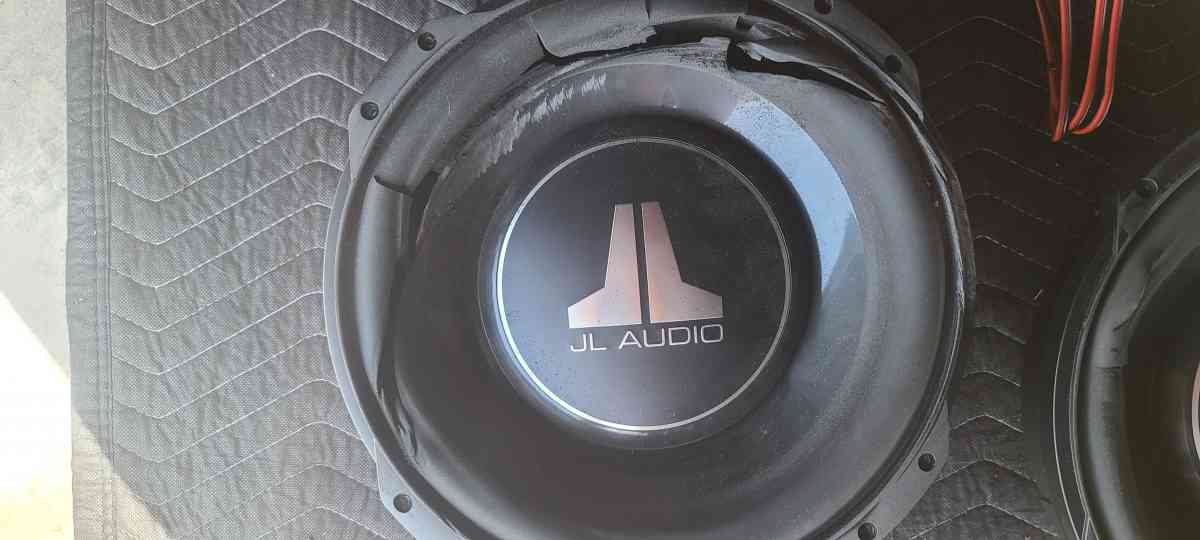 jl audio 12in subs