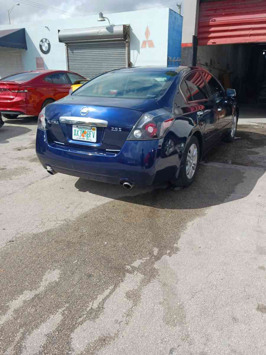 Nissan Altima 2012