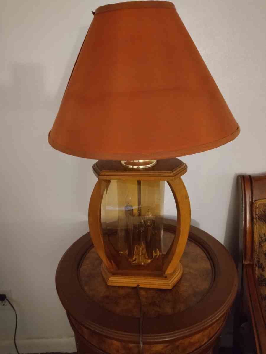 2 like new lamps