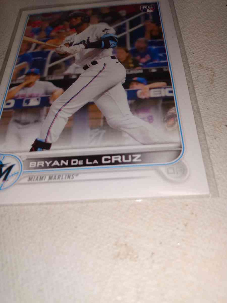 2022 Topps Brian de la Cruz rookie card