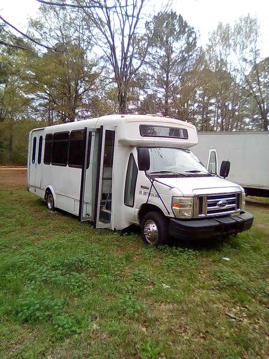 Ford E450