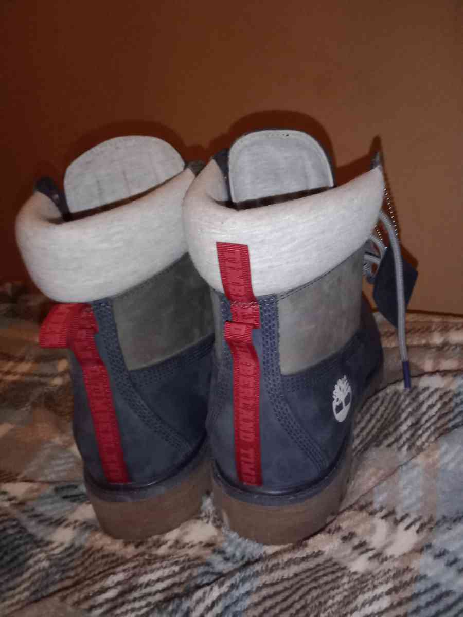 new Timberland boots size 9