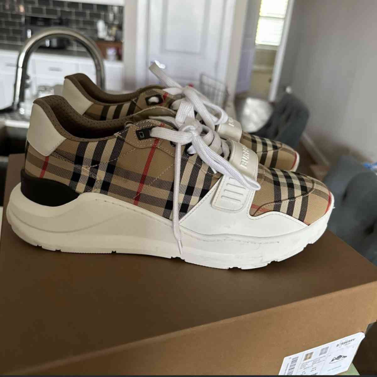 BURBERRY SNEAKS CASHAPP ONLY COME MONEY READY
