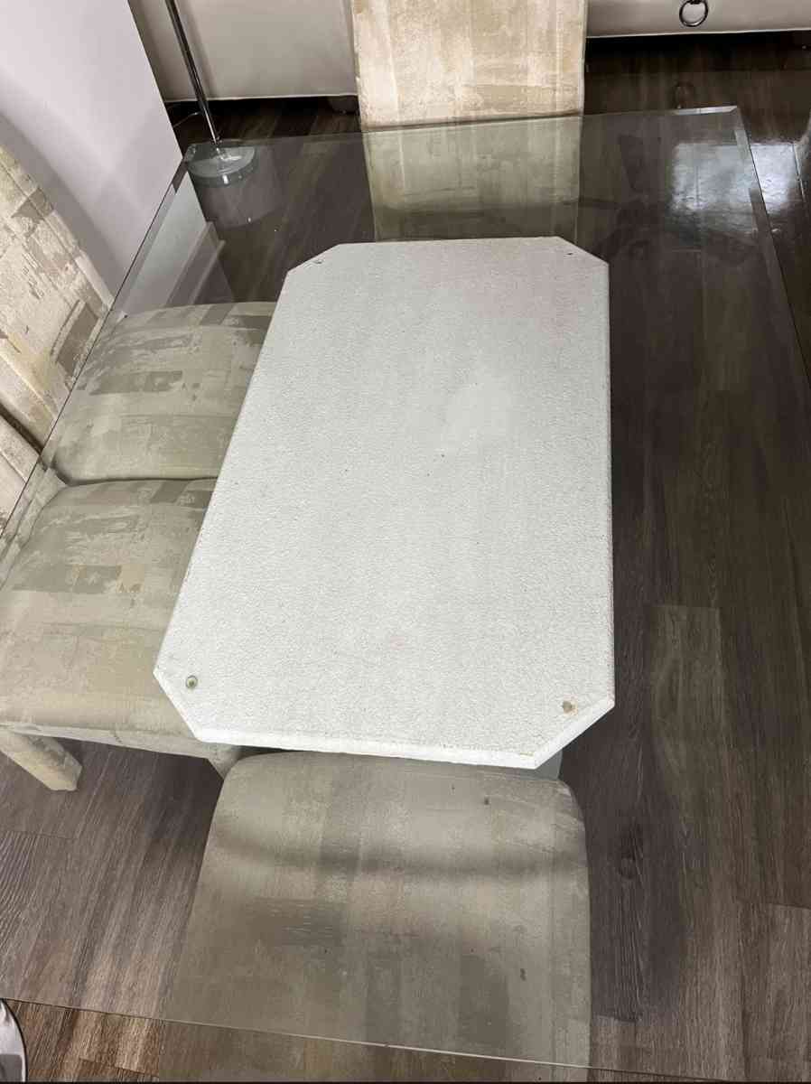 Kitchen Table Set Includes 4 Chairs