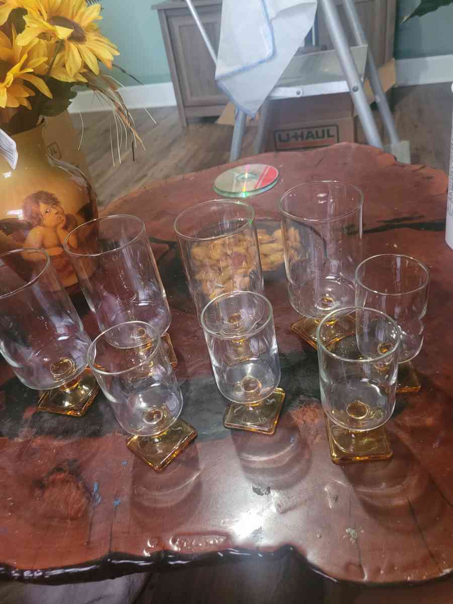 8 Vintage Nordic Glasses with Amber colored Square Bottoms