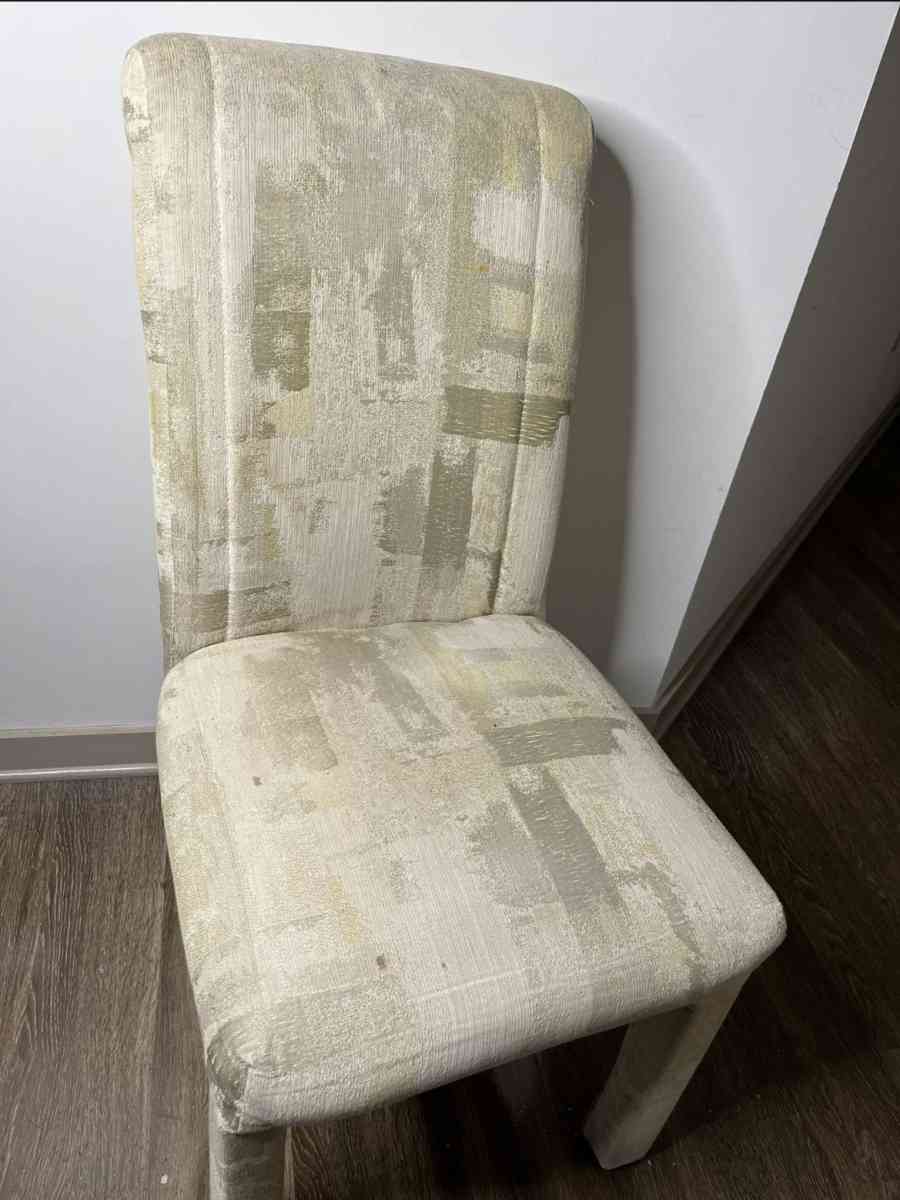 Kitchen Table Set Includes 4 Chairs