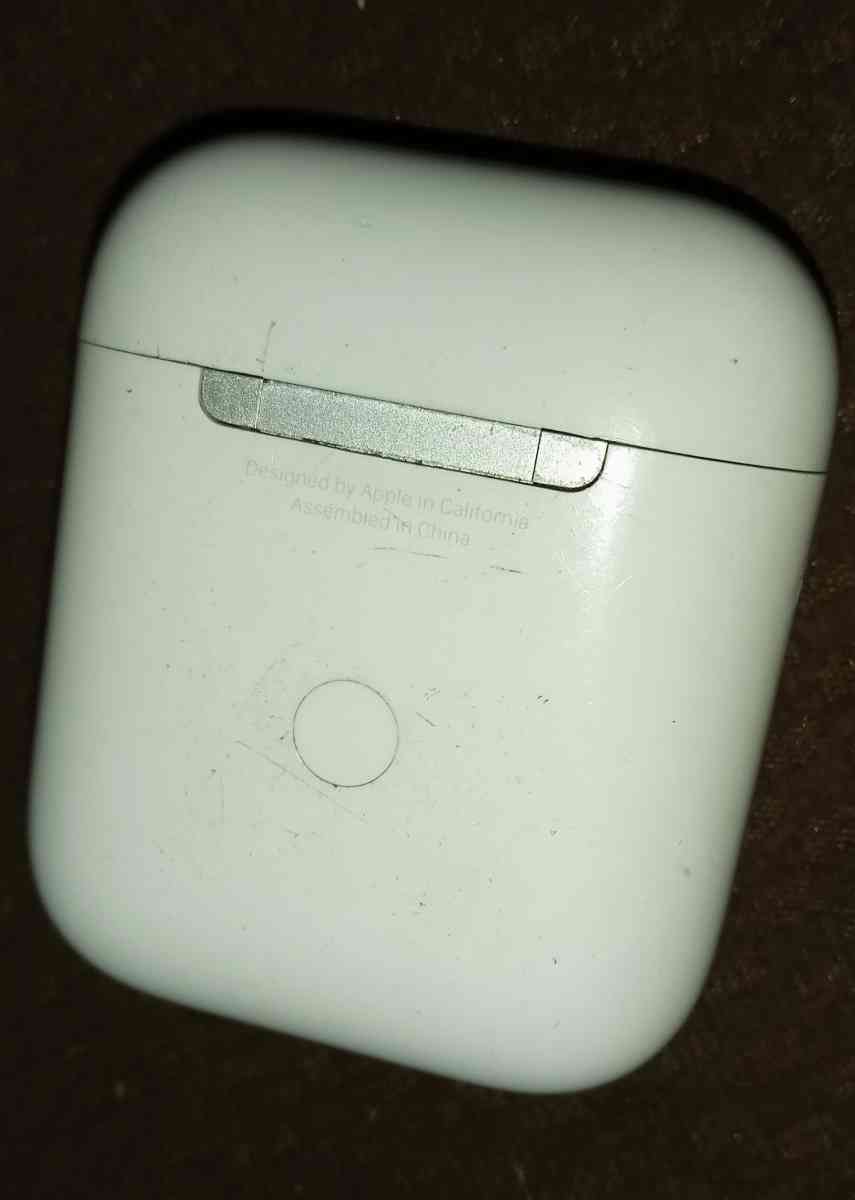 apple AirPods 1st generation