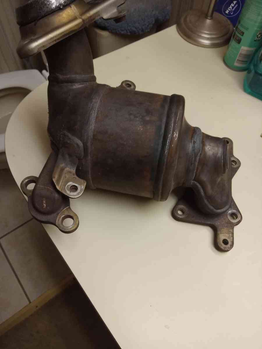 1998 Honda Fit catalytic converter already taken off vehicle