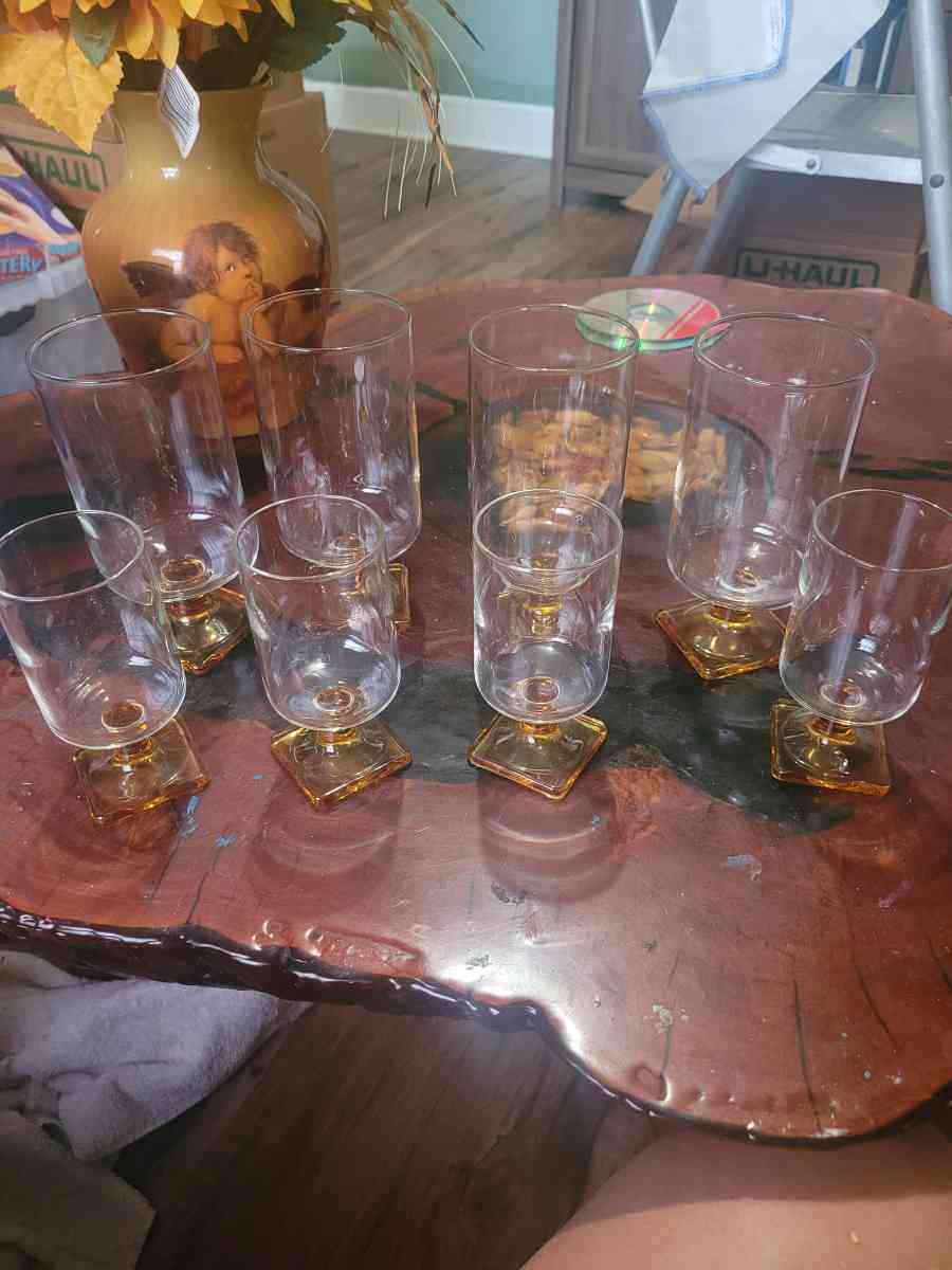 8 Vintage Nordic Glasses with Amber colored Square Bottoms