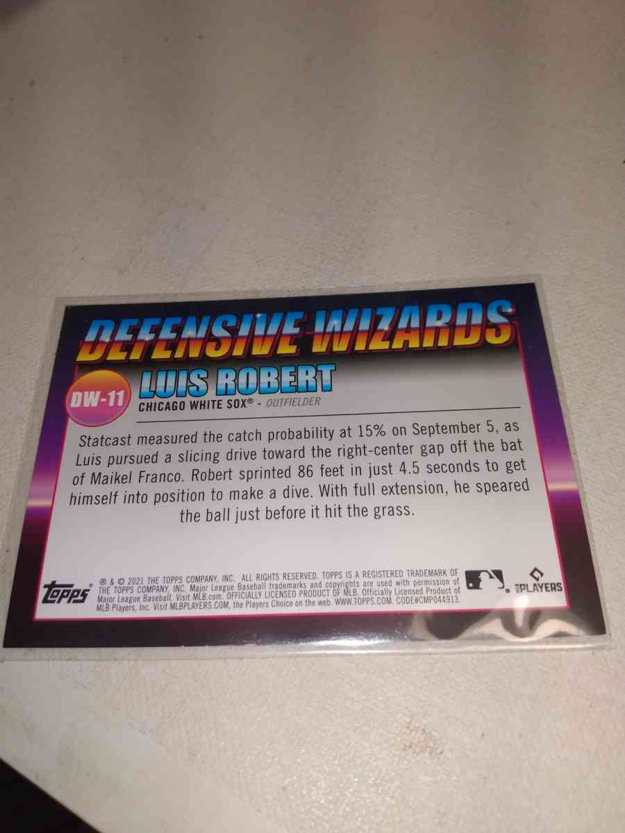 2021 Topps Big League Luis Robert defensive wizard