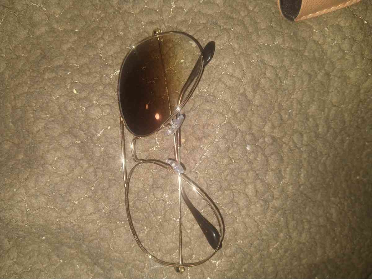 ray bans gold aviator with missing lens
