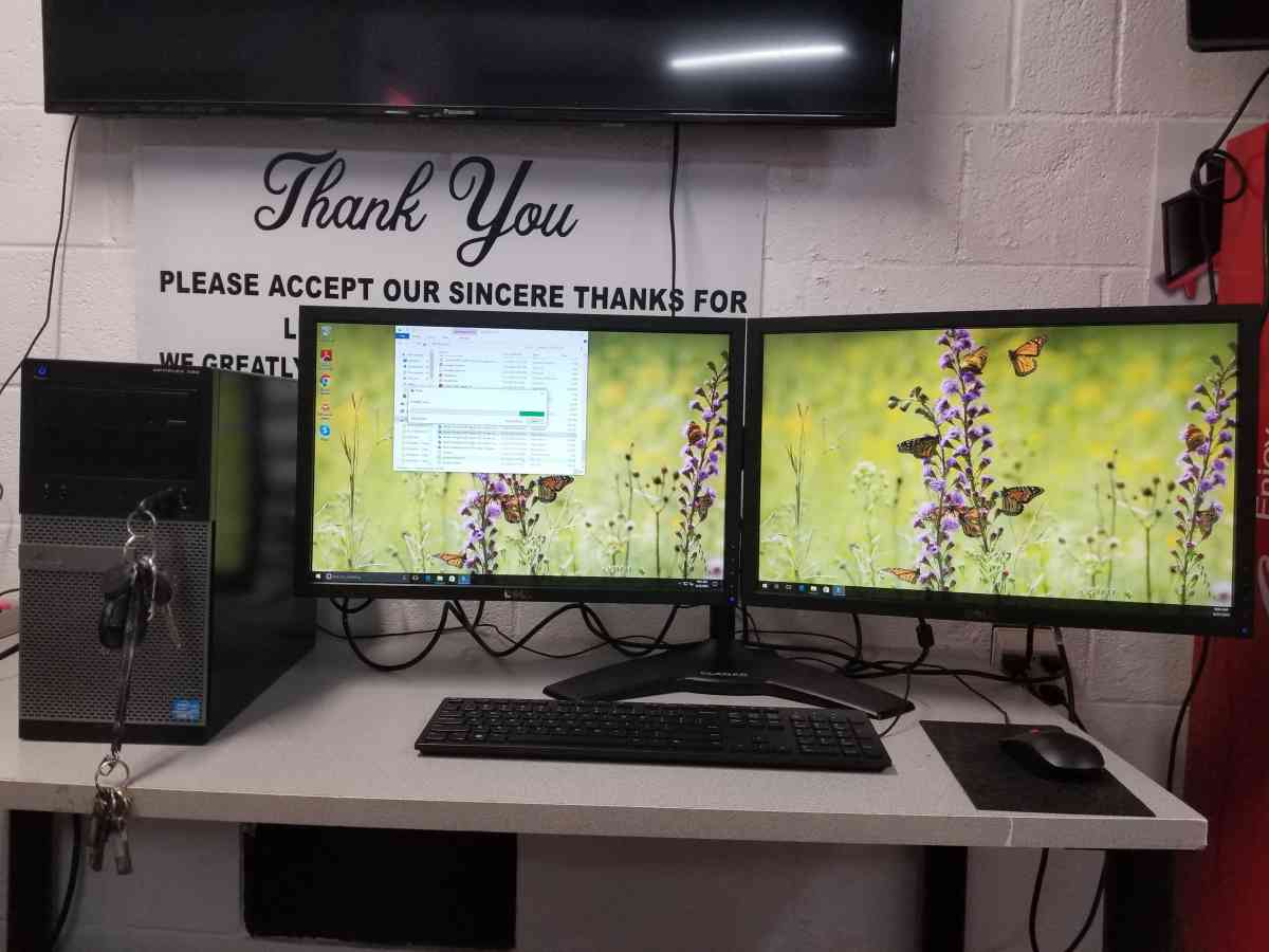 Dell Dual screen Desktop Computers