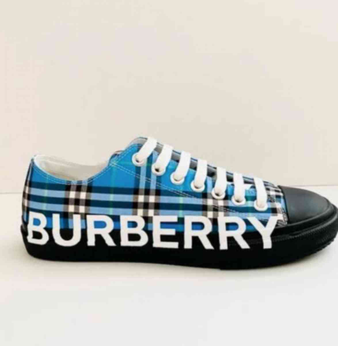 High End Luxury Casual Major Brand Burberry Vintage Sneakers