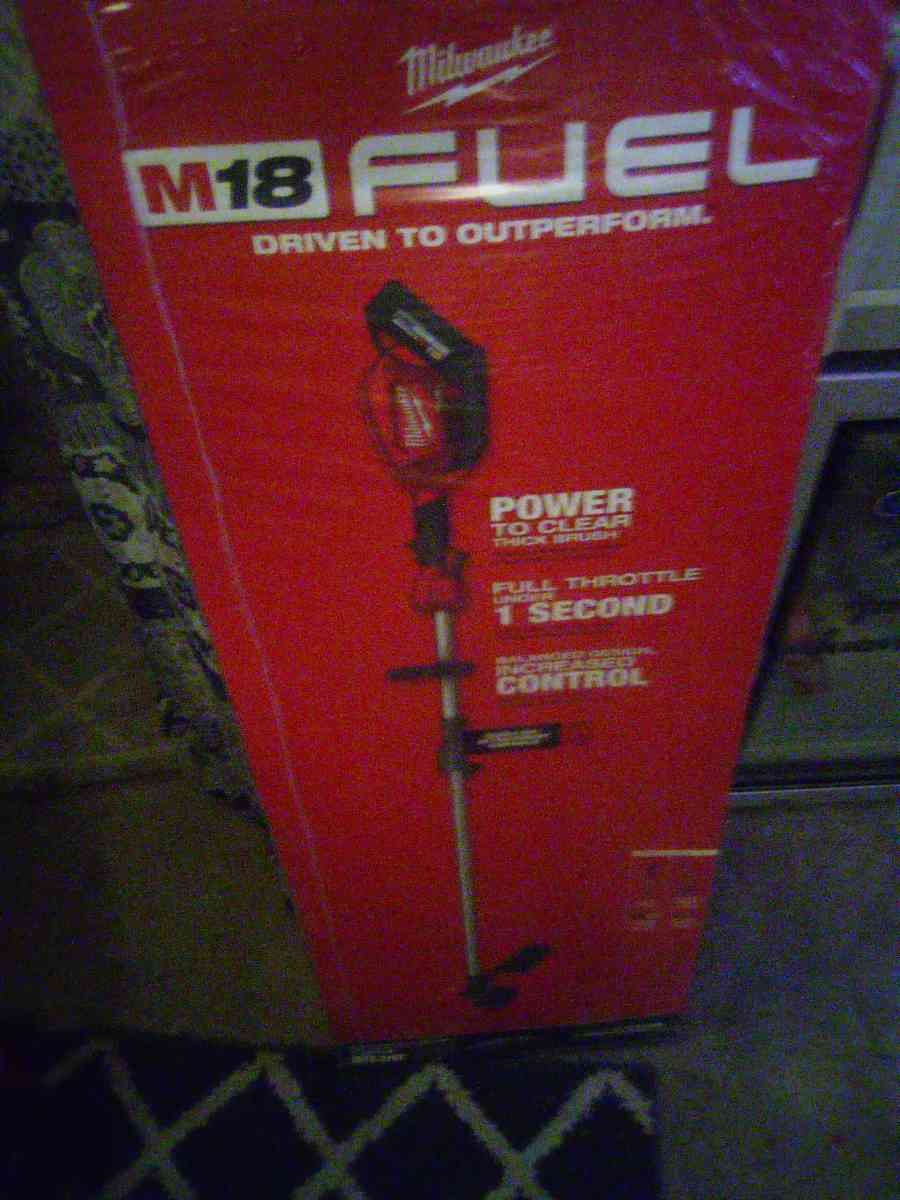 Milwaukee M18 fuel trimmer weed whacker