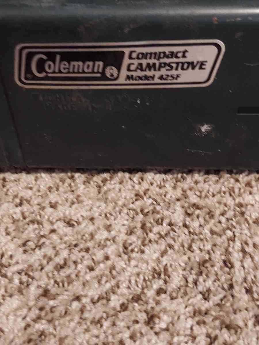 vintage Coleman 2 burner capstone 425f