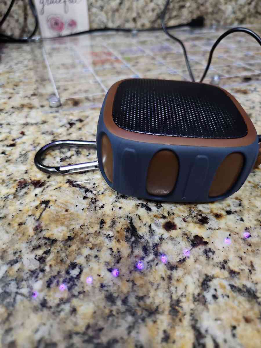 water proof portable speaker