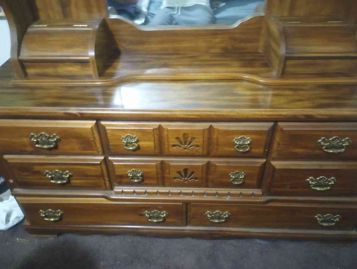 dresser