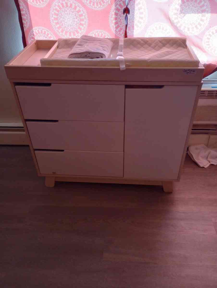 two bedroom apartment everything must go 2000 for everything