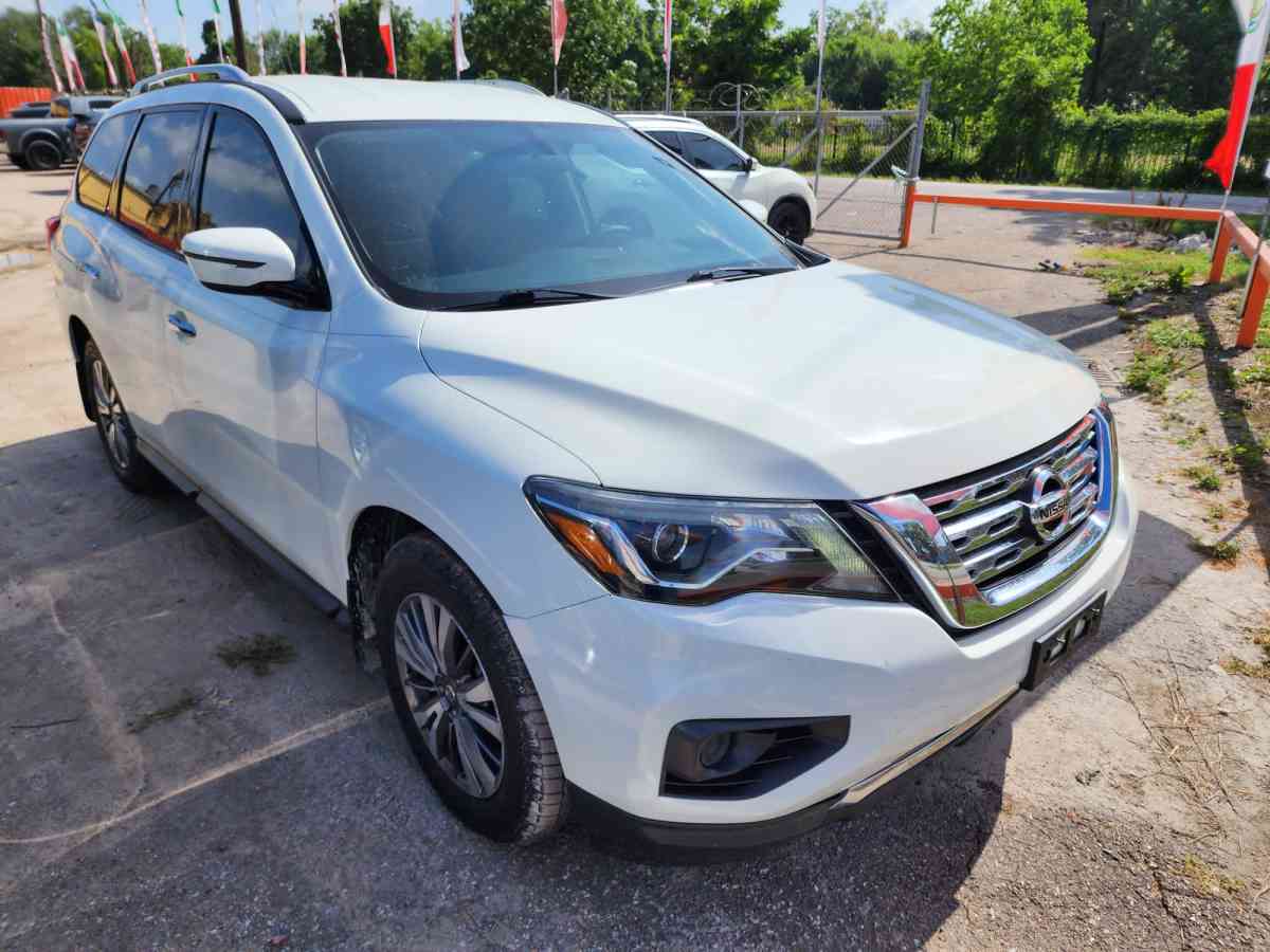 98k Nissan Pathfinder V6 2018