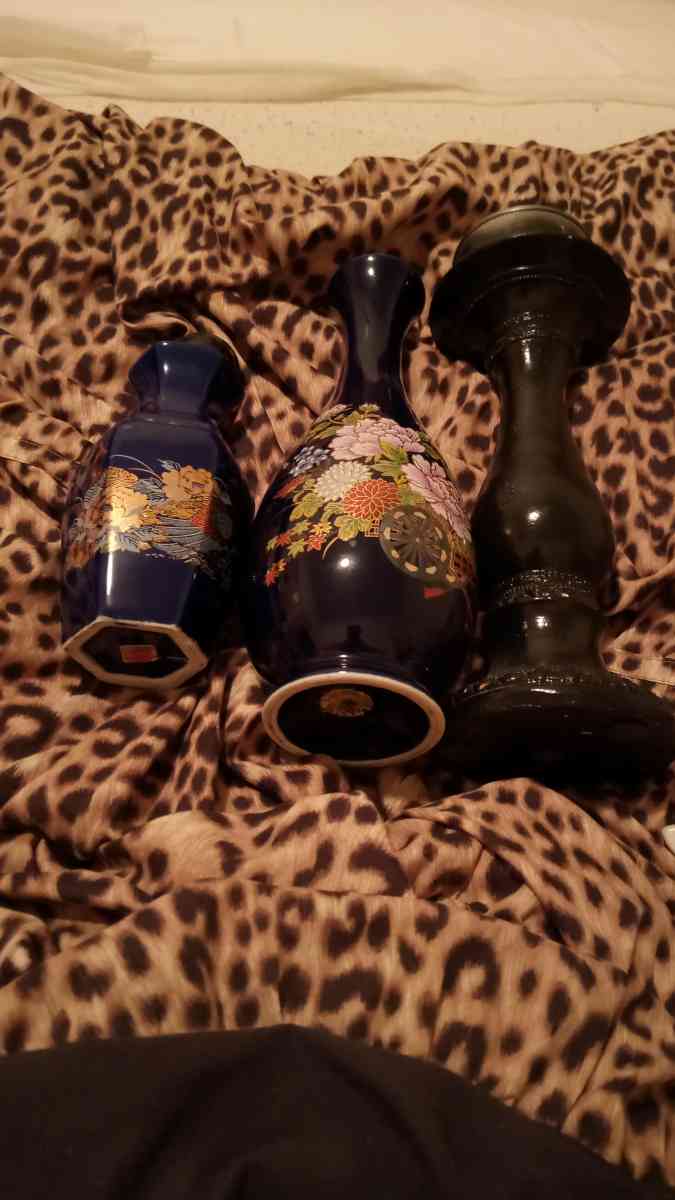 glass vases and their antiques