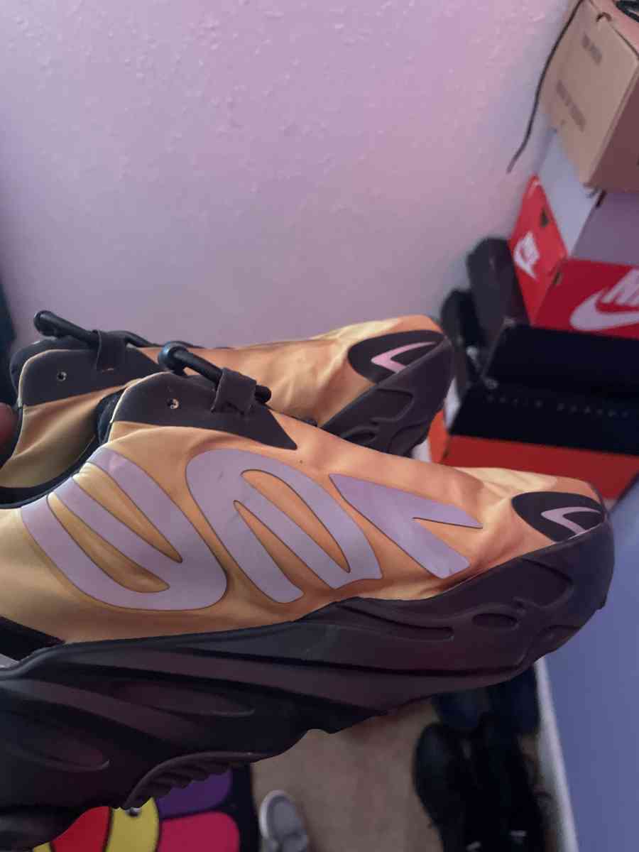 yezzy 700 honey comb