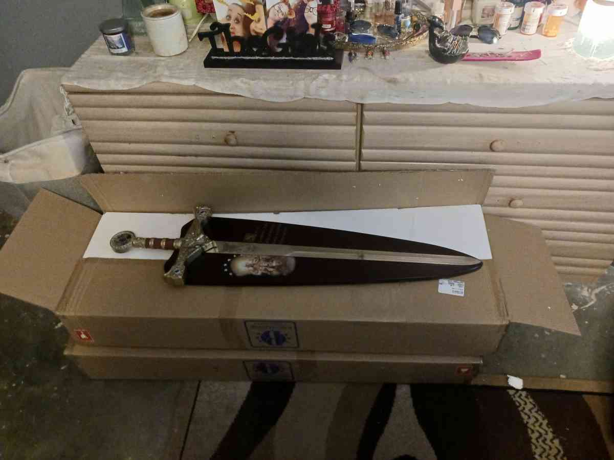 ST GABRIEL ARCHANGELS SWORDS