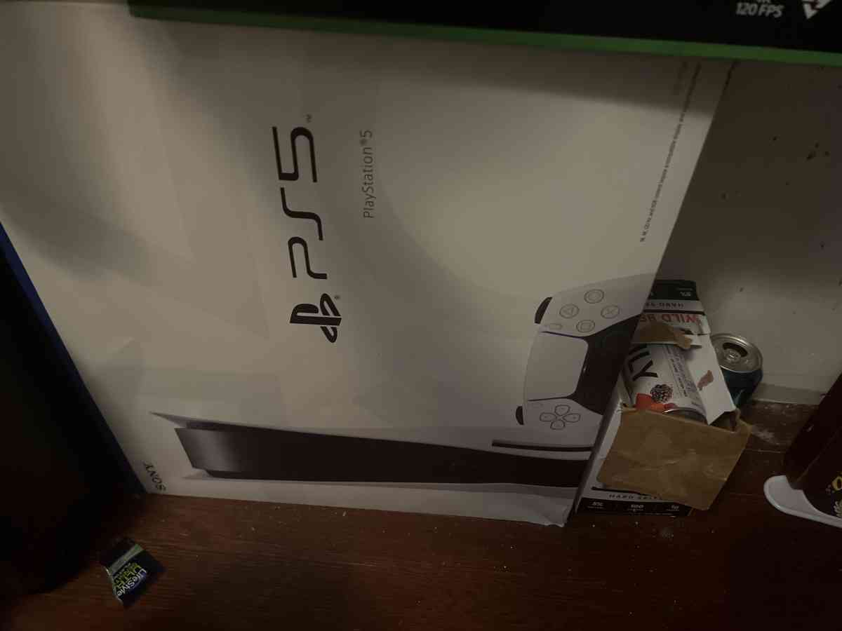 ps5 disc version bundle comes with 20 games five controllers