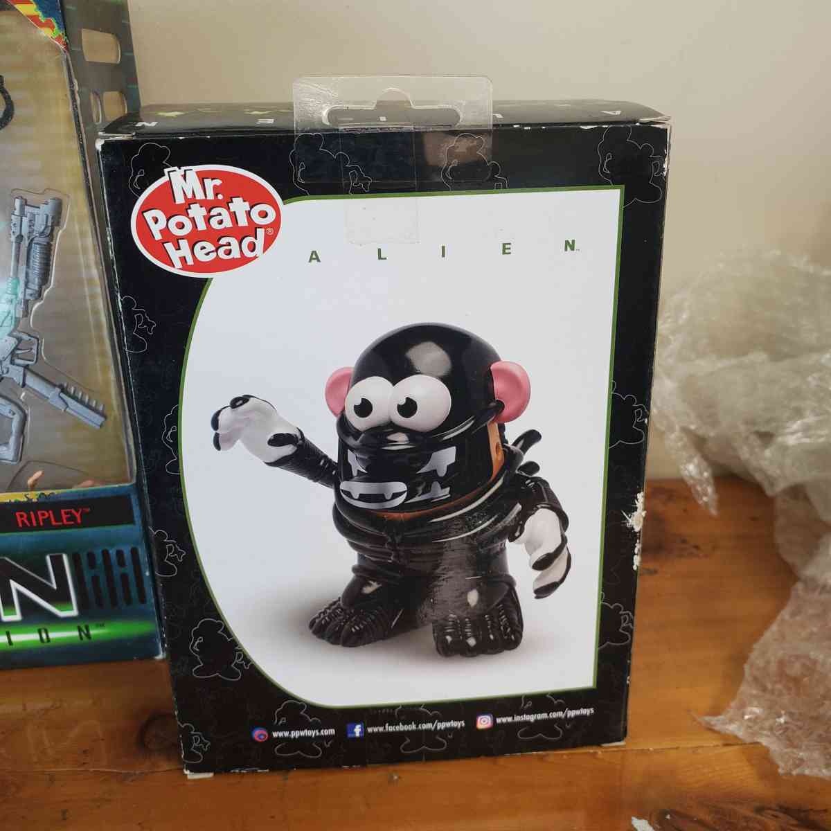 Vintage Alien Resurrection Ripley And Rare Mr Potato Head