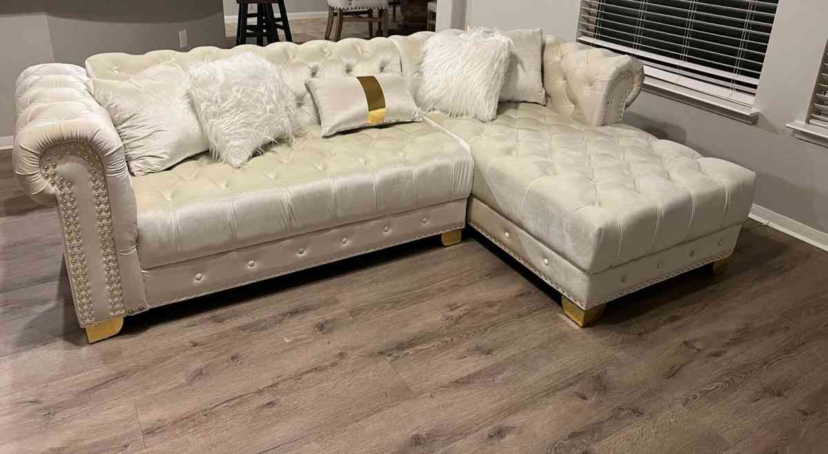 Yaz Cream Sectional with gold legs we have delivery  today 4