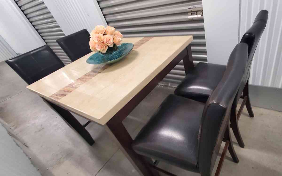 Dining set